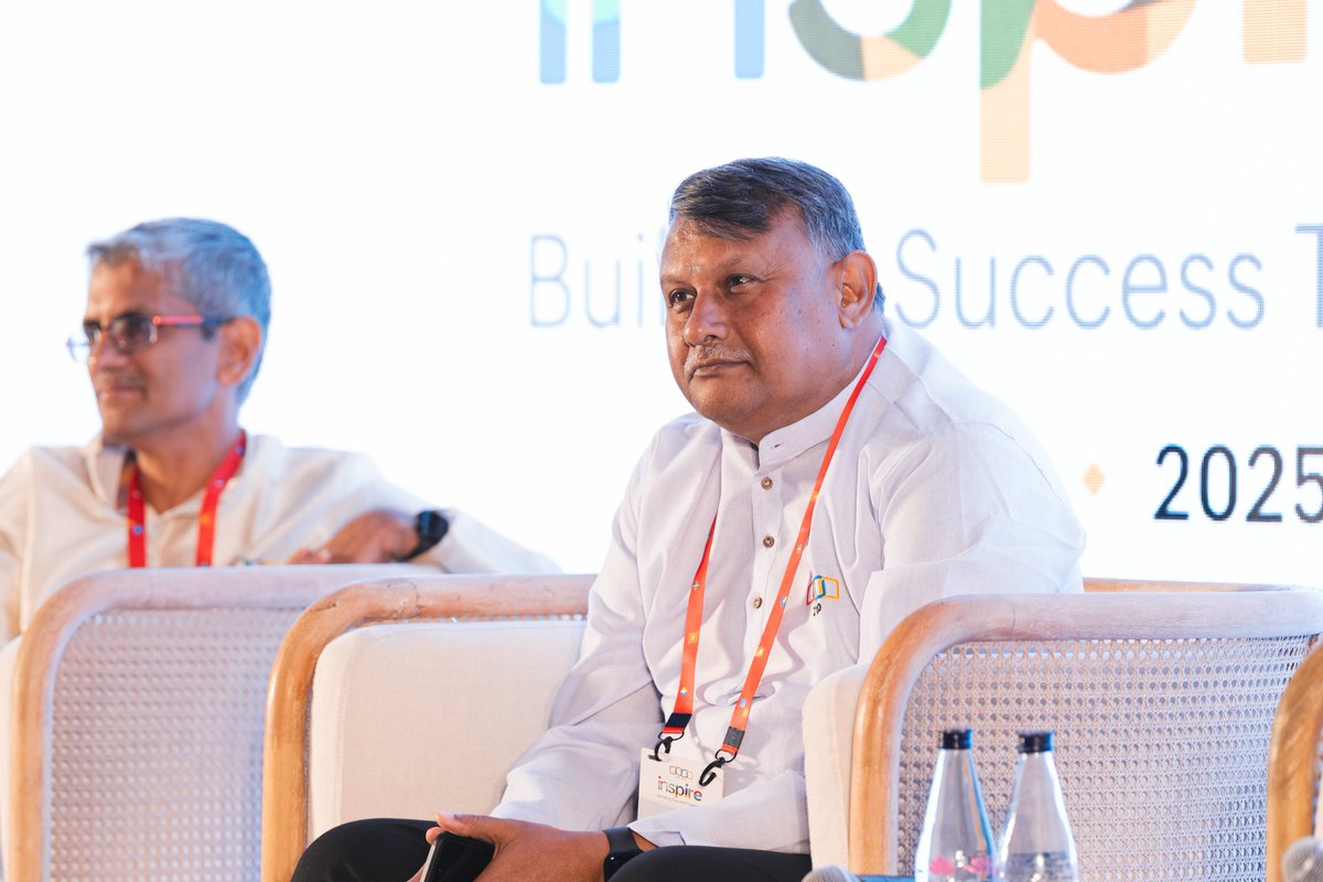 Zoho's tweet image. Our leadership team went on stage at #InspireIndia2025 to answer some forward-looking questions from our partners.
From roadmap decisions to long-term strategy, it was all about how we’re growing together. 😇