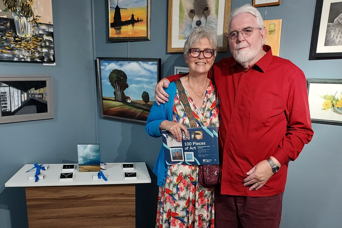 A local family honoured the memory of a beloved wife + mother by donating handmade jewellery – helping to raise over £9,500 for #PilgrimsHospices at our 100 Pieces of Art auction in #Margate last month. Read the Boland family's story: ow.ly/VO5A50WpgUO 💎 ✨ 💙 #MargateNews