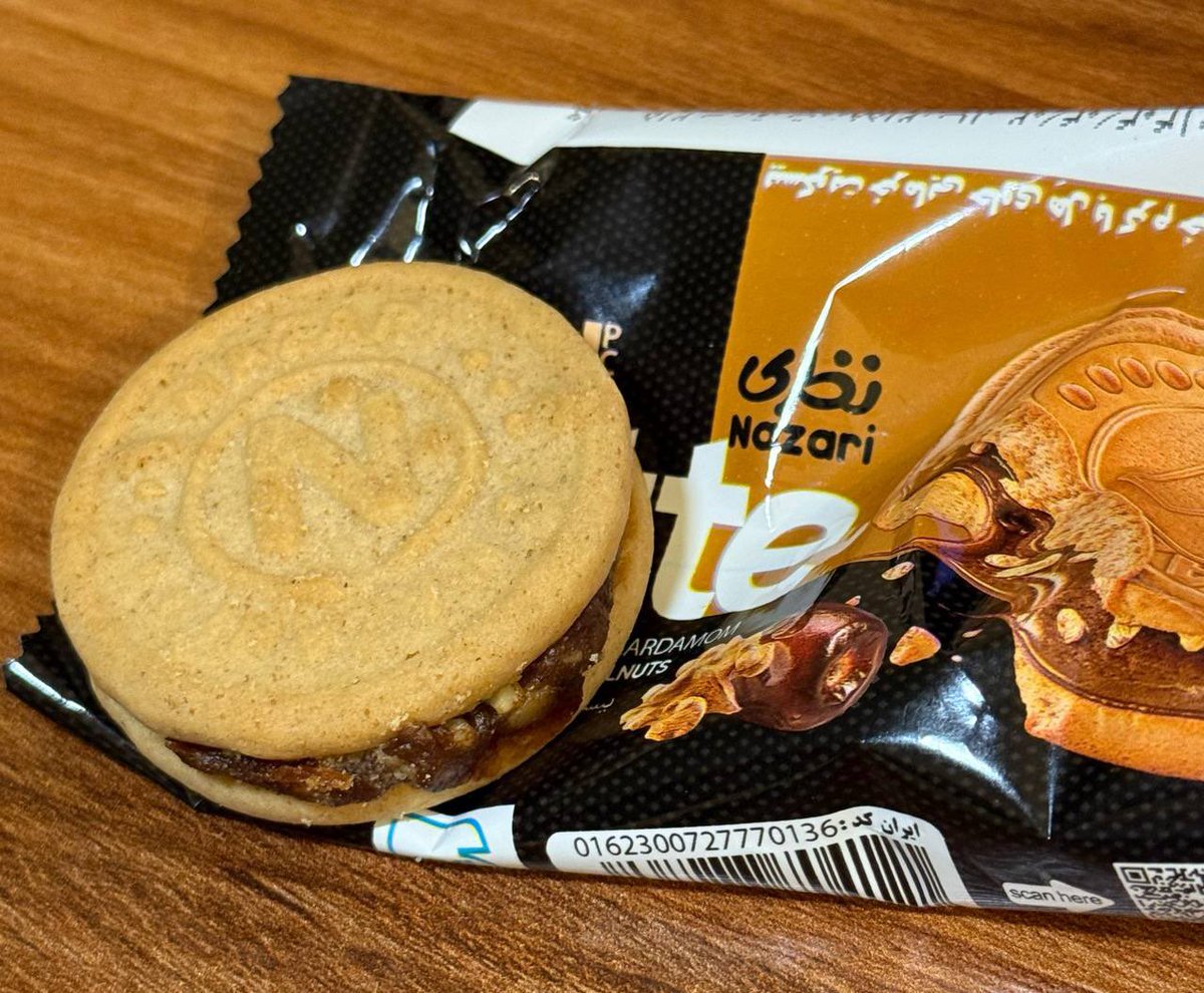 mli_ca's tweet image. این بیسکوییت جدید نظری رو خوردین؟ 😭🥹
اینقد نرمه انگار یکی قبلاً واست زده تو چایی
