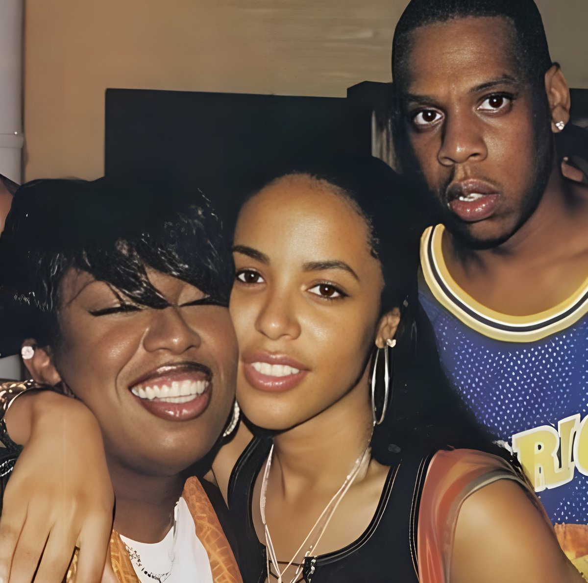 vibe927miami's tweet image. #Missy, #Aaliyah, & #JayZ! Today in #HipHopHistory: #SupaDupaFly is the debut album by rapper, singer, and producer #MissyMisdemeanorElliott, released July 15, 1997. Produced solely by #Timbaland, it topped the Billboard Top R&B/Hip-Hop Albums chart. #hiphop #classichiphop #1990s
