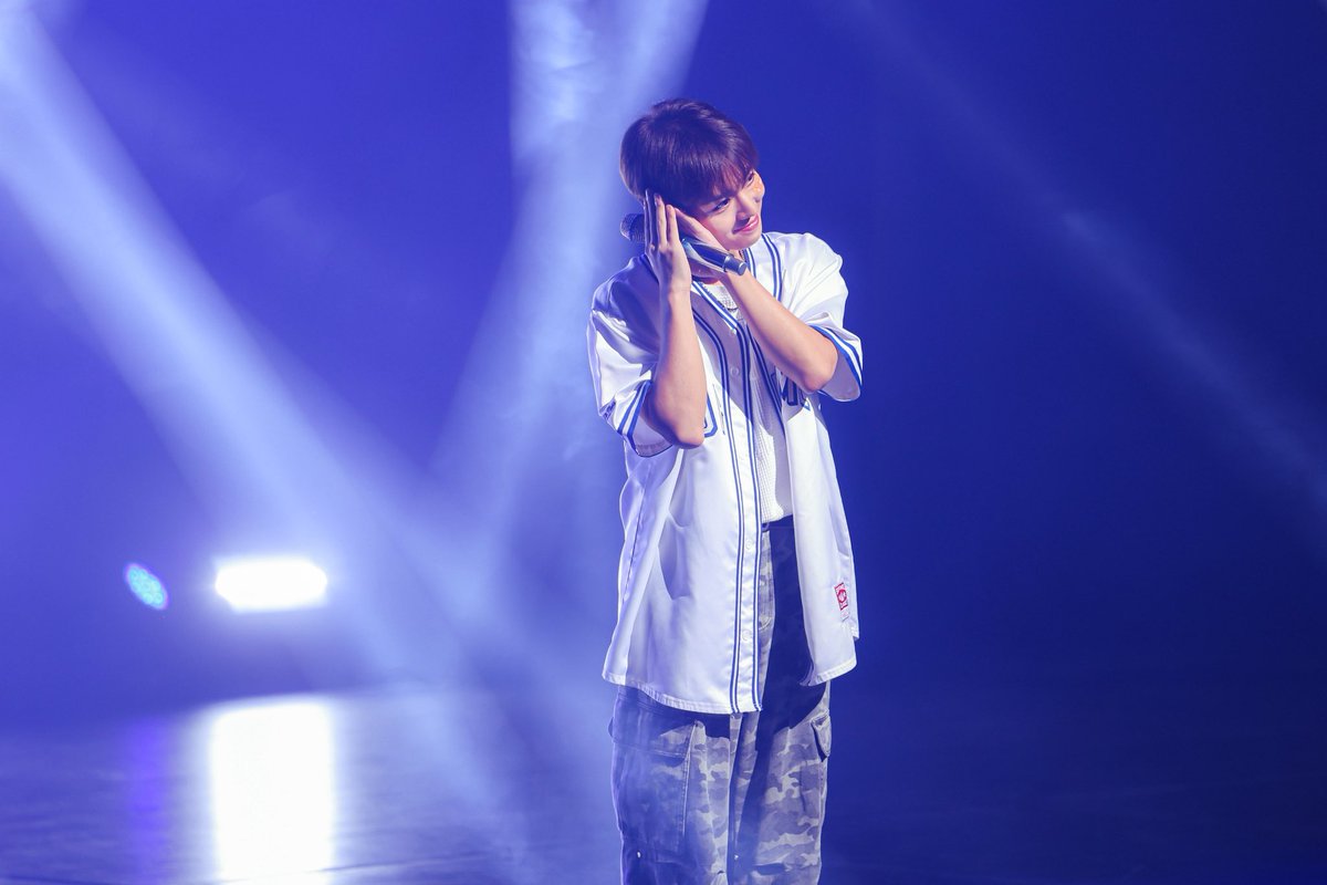 YYentertain tweet picture