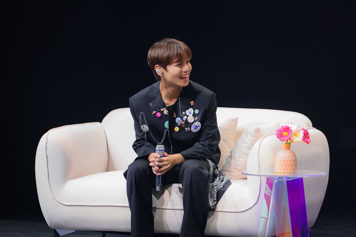 YY엔터테인먼트 tweet media