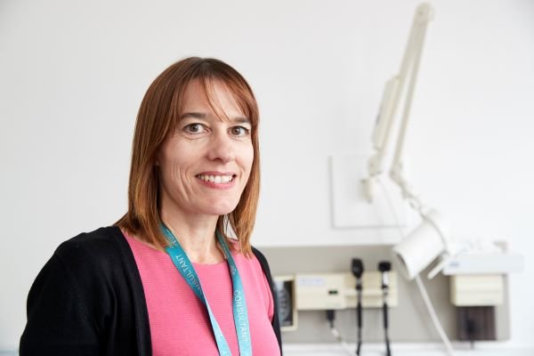 CUH_NHS's tweet image. More targeted and less aggressive radiotherapy for low-risk breast cancer could spare thousands of women from the harsh side-effects of the treatment, a Cambridge-led trial has found.
Read more: orlo.uk/eBUZl
