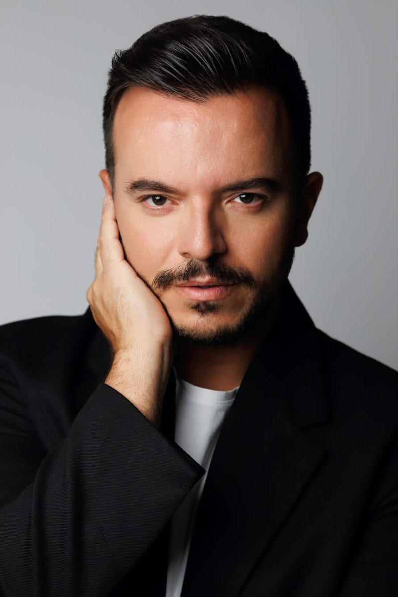 APERTA LA VENDITA!

Da venerdì 21 a domenica 30 novembre 2025
ANDREA SANNINO
“Semplicemente Andrè”

Concerto recital scritto da Andrea Sannino e Gennaro Scarpato. 

Biglietti al botteghino, online su Ticketone e Bigliettoveloce
bigliettoveloce.it/spettacolo?id=…