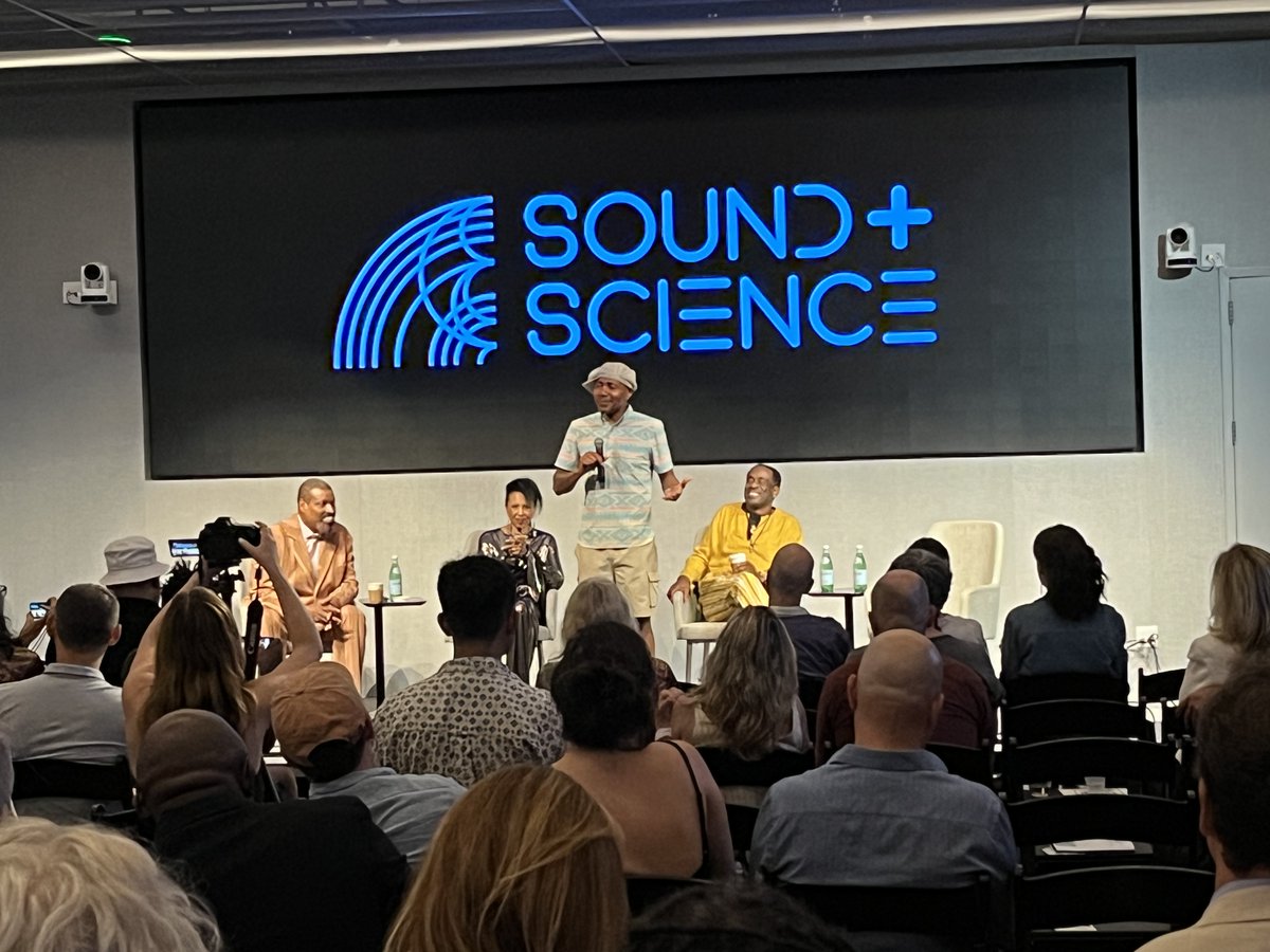 jimmalatras's tweet image. Last night at Civic Hall, we hosted Sound+Science's Second Salon—where music, science & tech came together. Honoring Nona Hendryx w/ live sets by David Boyce, Will Calhoun (Living Colour), Melvin Gibbs & Dr. Stephon Alexander as we as a Panel on “The Future Groove” w/DJ Spooky.