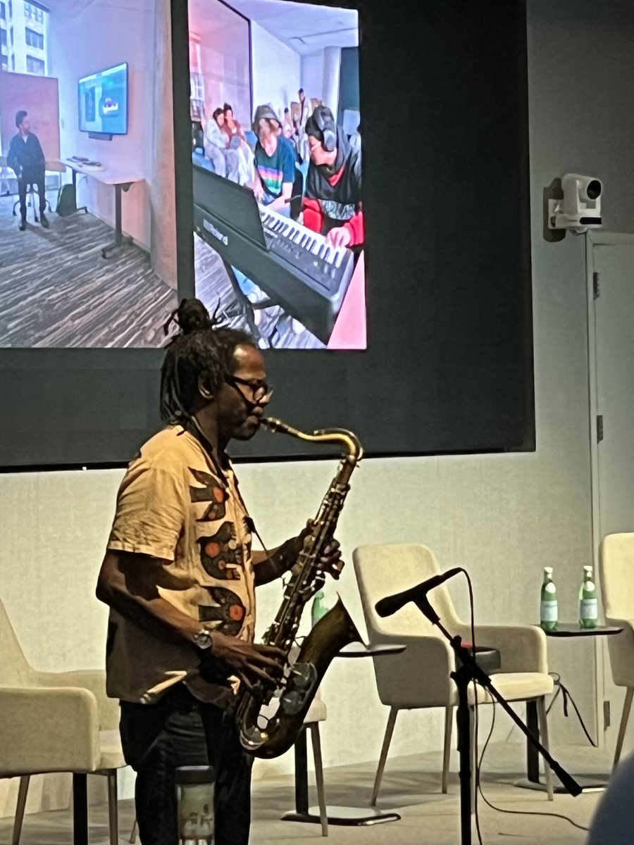 jimmalatras's tweet image. Last night at Civic Hall, we hosted Sound+Science's Second Salon—where music, science & tech came together. Honoring Nona Hendryx w/ live sets by David Boyce, Will Calhoun (Living Colour), Melvin Gibbs & Dr. Stephon Alexander as we as a Panel on “The Future Groove” w/DJ Spooky.