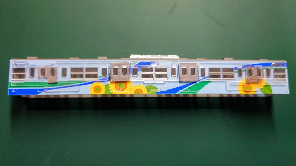 MaterialSkr's tweet image. 201系・205系初期車向けドア内貼り銀色シール
中間車の貼り付けサンプルです。
※今回は戸当たりゴム表現無しとなります。
※先頭車・中間車とも貼り付けるシールは共通となります。
#サクラマテリアル
