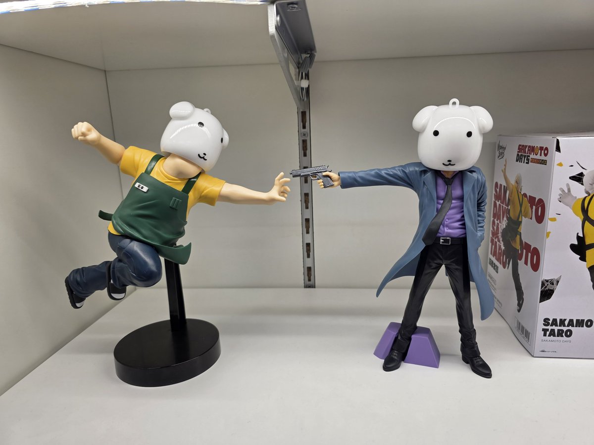 피규어샵 갔다가 개터짐ㅋㅋㅋㅋㅋㅋㅋ
사카모토상 머리 덜 들어갔잖아 아