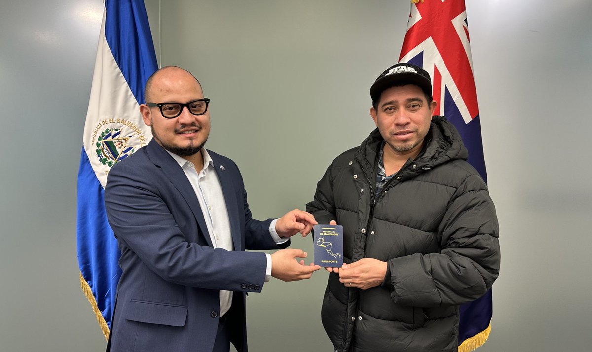 EduardoCardozaM's tweet image. Honrados de poder servir a nuestra querida #DiásporaSV en #Australia 💪🏼 @ESAenOceania
