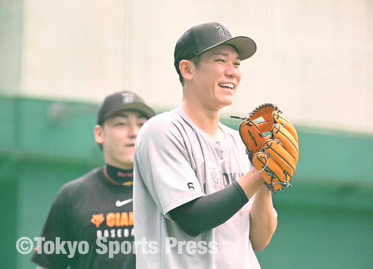 小林誠司選手　宮崎キャンプガチャ　応援パネル hqdefault.jpg
