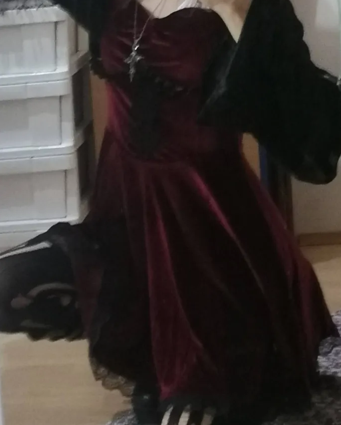 SuccubusAshy's tweet image. Aesthetic one in a dress :3
#femboysfw #Femboy #gothgirl #gothic #femboyoutfit #goth #gamergirl #twitchgaming #femboythighs #gothic_girl