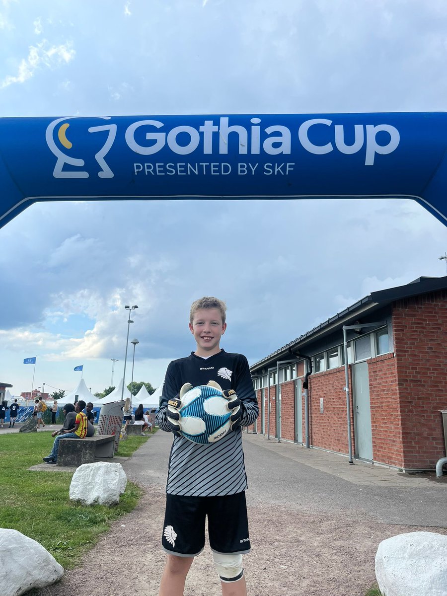 Even the goalkeeper scored!!
That a performance from our Lions team as they won 12-0 this morning.
Rory kicked the ball out of his hands and one bounce later it was in the net!