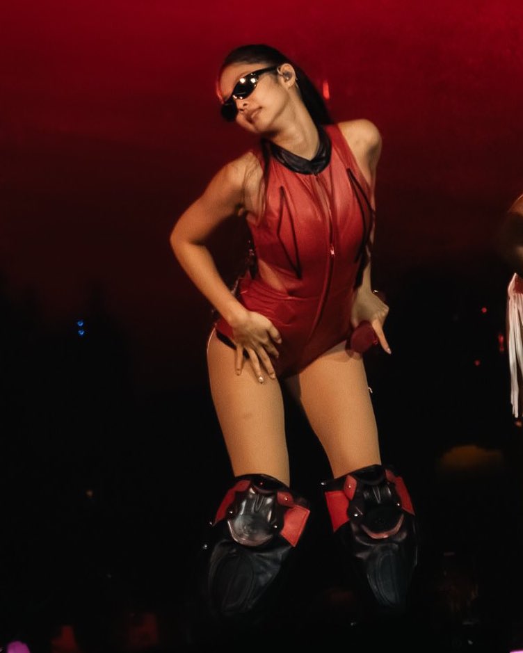 jenniexpics tweet picture