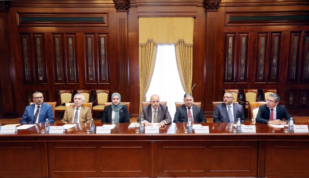 Azərbaycan Respublikasının Ali Məhkəməsində İraq Respublikası Federal Ali Məhkəməsinin sədri Munther İbrahim Hüsseynin rəhbərlik etdiyi nümayəndə heyəti ilə görüş keçirilib

Ətraflı: supremecourt.gov.az/az/media/xeber…