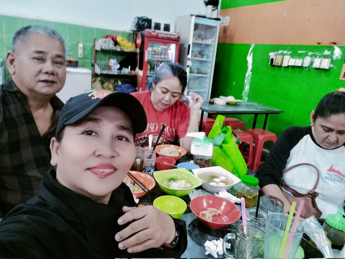 Jumpa BESTie Twitter 
Smoga sehat2 selalu buat semua ❤️😍🥰
<a href="/petercumicumi/">Om Jangkar ⚓</a> 
<a href="/Amy_Anwar/">Amy Anwar</a> 
<a href="/cung_alberto/">Sontoloyo...😤😤😤</a> 
<a href="/Widjaja_Eky/">Eky Widjaja</a> 
<a href="/jimmysin427301/">jimmy sin</a> 
<a href="/yascasubekti/">yasca a.k.a. yasminka</a> 
Trimaksh kebersamaan kita hr ini 
Berkah selalu buat kalian semua org baik ♥️😍🥰