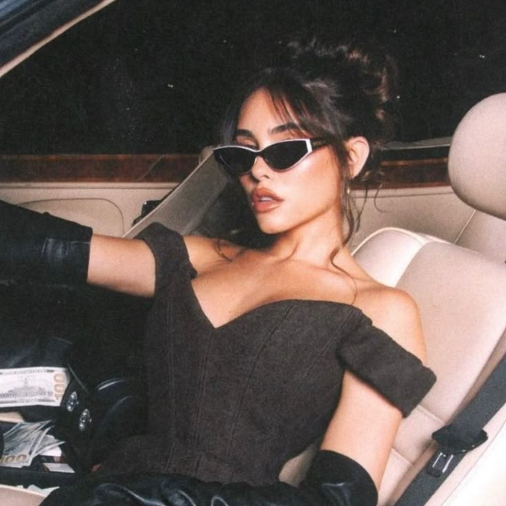 ⠀⠀

       ˖ ۫ ݂  👗   ִ۟   ·  * 𝓫υт ησ α𝗆συηт σ𝖿
   𝑣𝑖𝑛𝑡𝑎𝑔𝑒 𝖽𝗋𝖾ѕѕ𝖾ѕ gιν𝖾ѕ уσυ 𝒅𝒊𝒈𝒏𝒊𝒕𝒚.ᐟ⠀
   ────  𝓼𝒉𝒆'𝑠 𝑛𝑜𝑡 𝑎 𝑠𝑎𝑖𝑛𝑡  › ＃♪

⠀⠀⠀⠀⠀