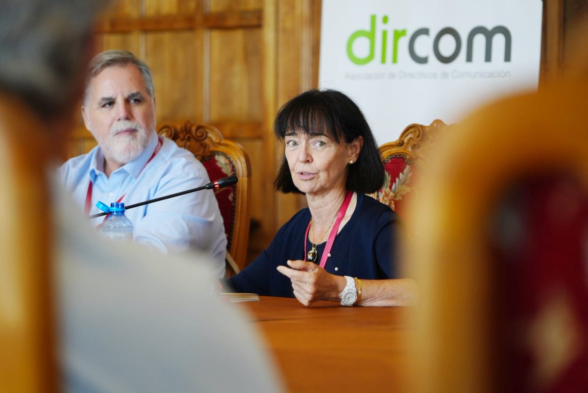 Virginia Knörr de VK Comunicación en el #CursoDircomUIMP:

"En lo público, el error no vale. No hay político ni administración pública a la que se le valore positivamente si reconoce haber cometido un error. Es una sociedad que penaliza tremendamente el error".