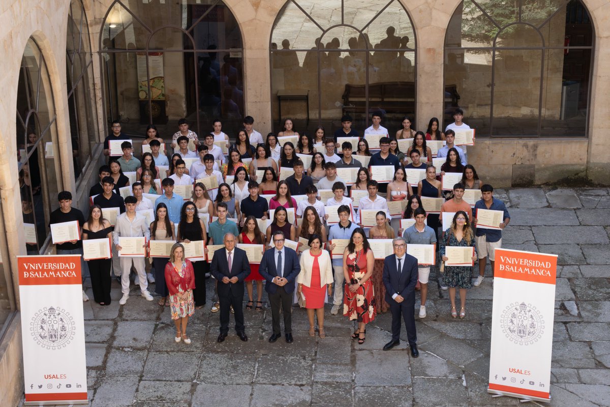 Universidad de Salamanca (@usal) on Twitter photo 🎓🏅 Los 100 mejores alumnos y alumnas de la PAU reciben sus premios en la USAL
📍 En un emotivo acto presidido por el rector, <a href="/corchadojm/">Juan Manuel Corchado</a>, se ha reconocido el esfuerzo y la excelencia académica de los estudiantes con mejor nota en la fase general de la #PAU2025 en el distrito 🎓🏅 Los 100 mejores alumnos y alumnas de la PAU reciben sus premios en la USAL
📍 En un emotivo acto presidido por el rector, <a href="/corchadojm/">Juan Manuel Corchado</a>, se ha reconocido el esfuerzo y la excelencia académica de los estudiantes con mejor nota en la fase general de la #PAU2025 en el distrito
