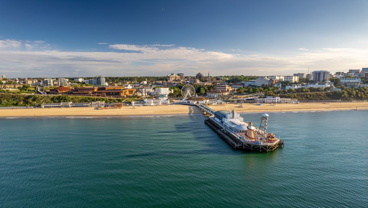 BarnesCoaches's tweet image. #TopPicksTuesday line up↩️🌞🚍️
➡️BOOK NOW for Summer 2025! > barnescoaches.co.uk/daytrips
📍Bournemouth 📅Mon 28th Jul
📍Kensington Palace 📅Mon 28th Jul
📍Black Country Living Museum 📅Thu 31st Jul
📍Swanage 📅Sat 2nd Aug
#BarnesCoaches #SummerHolidays