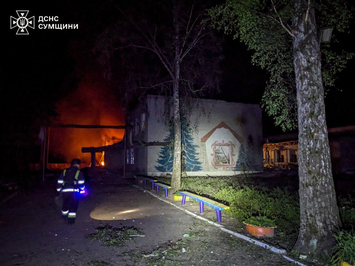 Over the night, russia bombed a healthcare facility in the Sumy region, injuring a child there. Targeting hospitals, doctors, and first responders is russia's terrorist state policy. 

No need to wait for another 50 days. Stop the killing now. Crush the russian war machine!