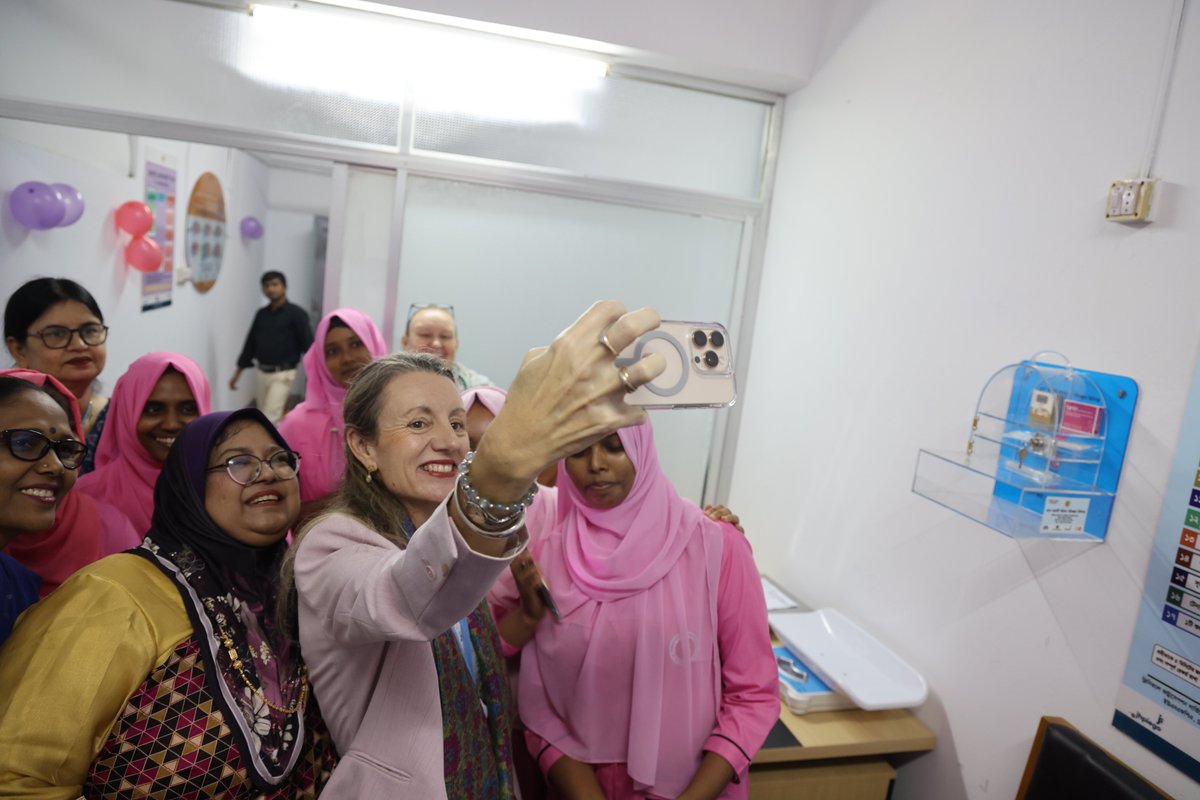 BreenKamkong's tweet image. Today we opened Midwifery led SRH services in urban facility in Dhaka South & saw the power of midwives saving lives in action with the 1st mother & baby born safely today @UNFPABangladesh, @SwedenAmbBD, @SwedeninBD, @UNFPAAsiaPac, @JakobGranit , @Sida @Jhpiego @world_midwives