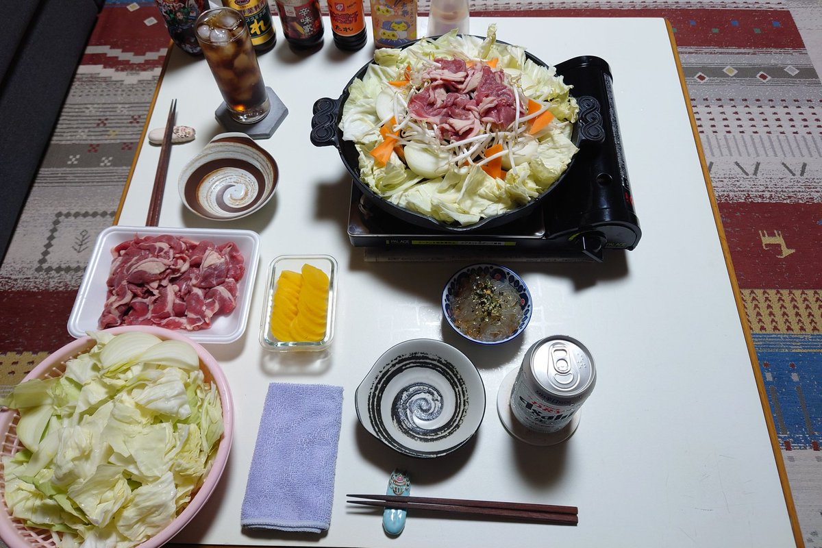 JvtGb3wzEestm19's tweet image. お疲れ様でした🙇

朝からジメジメムシムシの１日でた
少し動くだけで汗がダラダラと止まりませんでした😭
痩せたかな？

仕事終わりに内科に寄り薬を貰いようやく帰って来ました💊

晩酌タイムです
酒の肴は…
久しぶりのジンギスカンです🐑
メチャクチャんめがったょー

んだばー
乾杯🍻✨🍺
