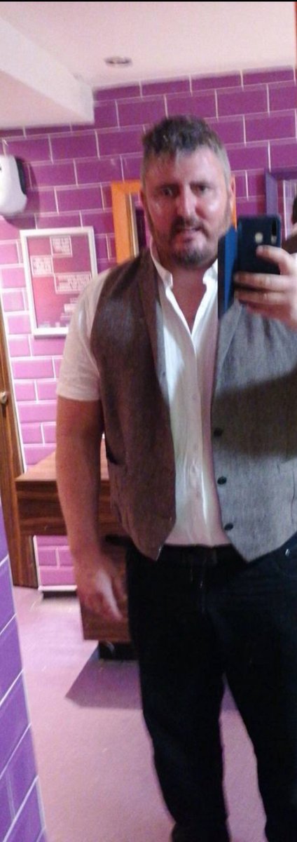 Retweet this and I will dm a nude