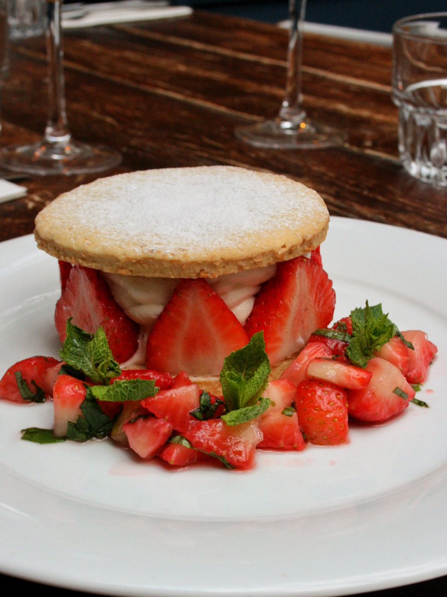 Need a sweet treat to get you through the week? Look no further than our new featherbed strawberry sable 🍓 Available on our summer set menu 🍽️

2 courses for £18, 3 courses for £22