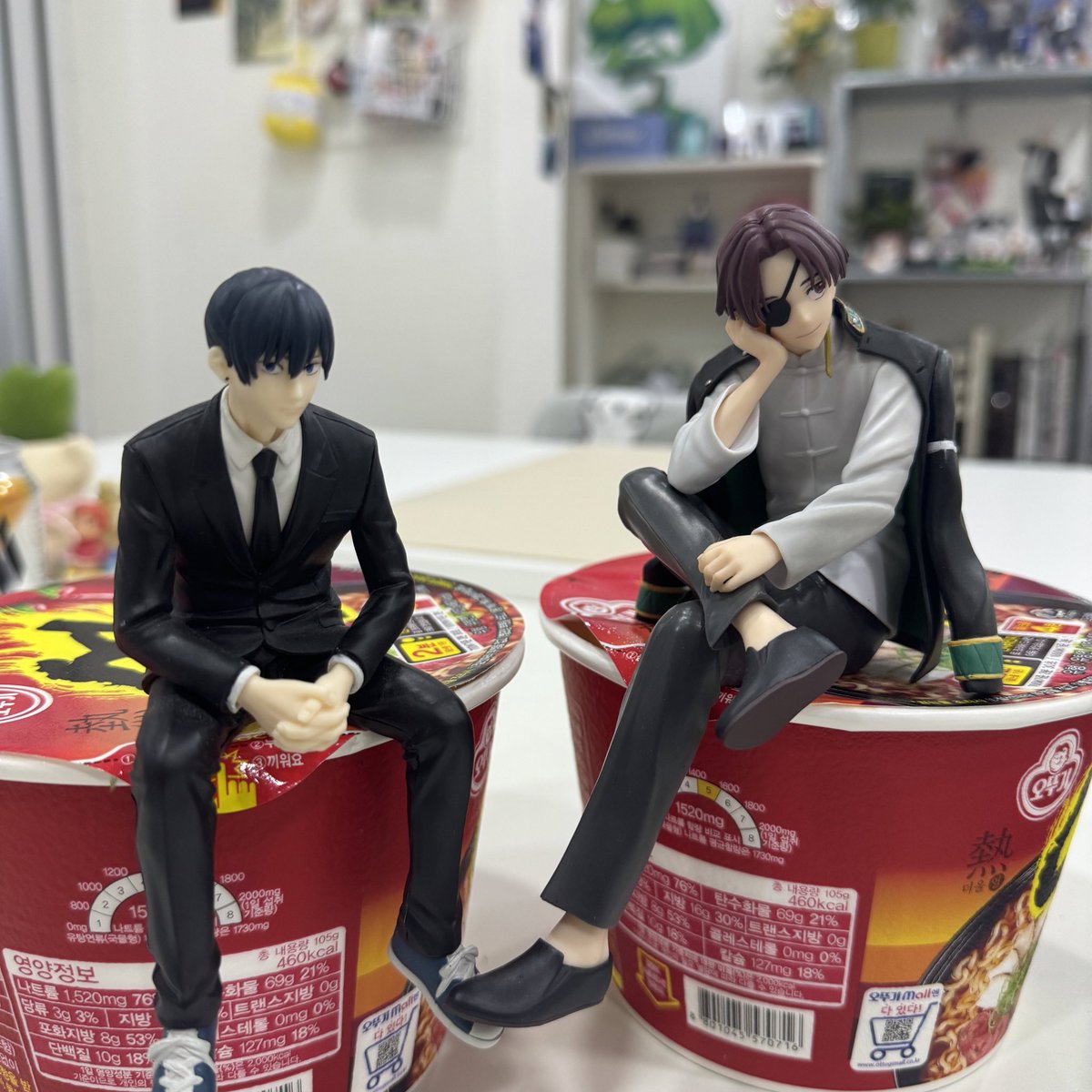 컵라면덮개가 맛있고 라면이 귀여워요