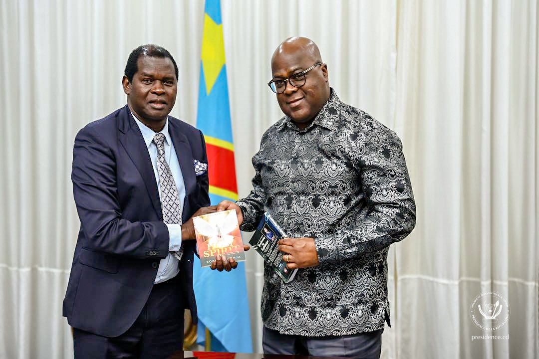 Presidence_RDC's tweet image. Ce lundi 14 juillet, dans son bureau de travail du Mont Ngaliema, le Président de la République, Félix-Antoine Tshisekedi Tshilombo, a reçu une délégation des pasteurs conduite par Docteur Robert Kayanja, pasteur personnel du Président ougandais Yoweri Museveni et l’Archevêque…