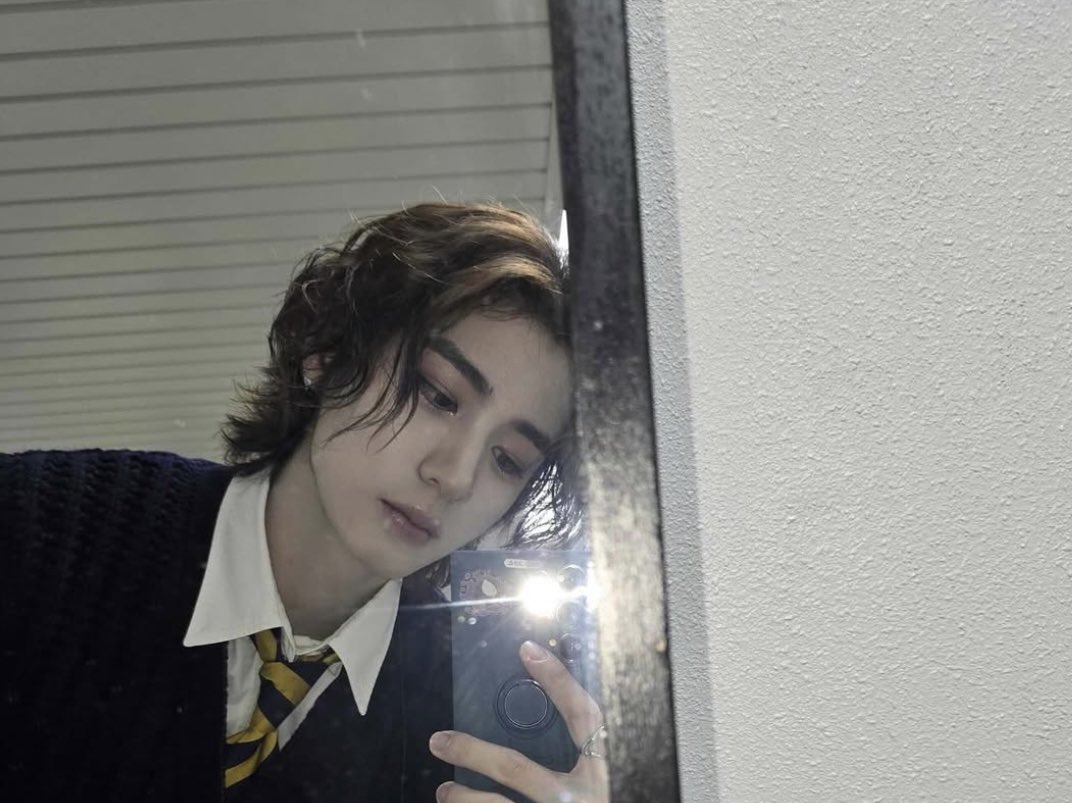 좀 tweet media