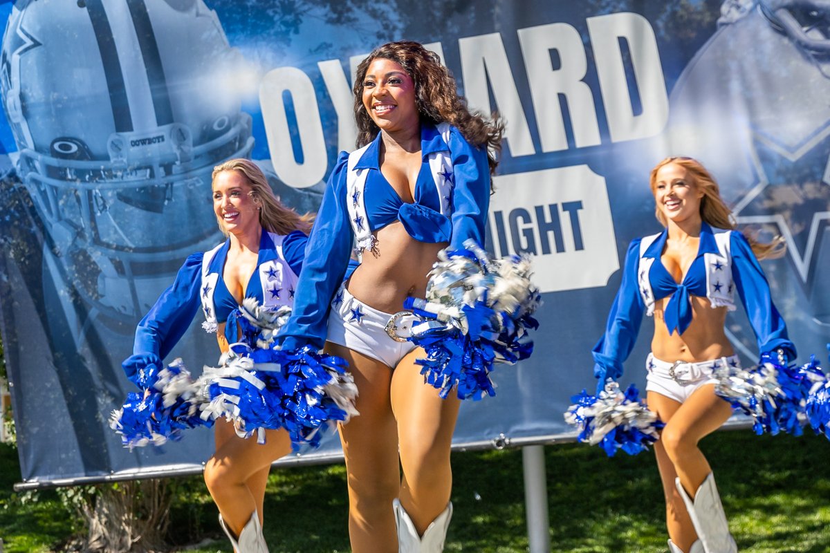 VisitOxnardCA's tweet image. It’s the most electrifying night of Training Camp — Oxnard Fan Night is BACK featuring Americas Sweethearts!! --> bit.ly/3NRArAy
#VisitOxnard #VisitCa #DCC #DallasCowboysCheerleaders
