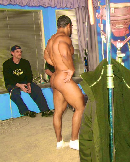 PumpersAzz's tweet photo. 🍑 Imagine DAT ASS walking around the house! I’d have to eat it! #BrianPumper https://t.co/pxriSSy1tZ