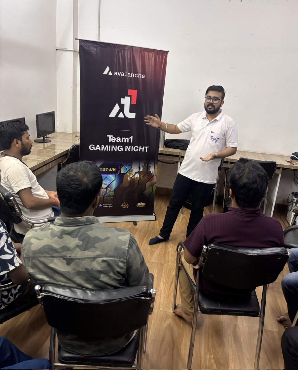 TheSuranaverse's tweet image. Hosted #Avalanche Gaming Night for the 1st time in Dhanbad 🔥

Explained Web3, Blockchain, Avalanche, LIVE demo on Core Wallet &amp;amp; @BloodLoopGAME running gas-free on LooP subnet @avax 🔺

Web2 gamers taken back with the NFT skins &amp;amp; complete ownership 💪

#Web3Gaming #Web3JH