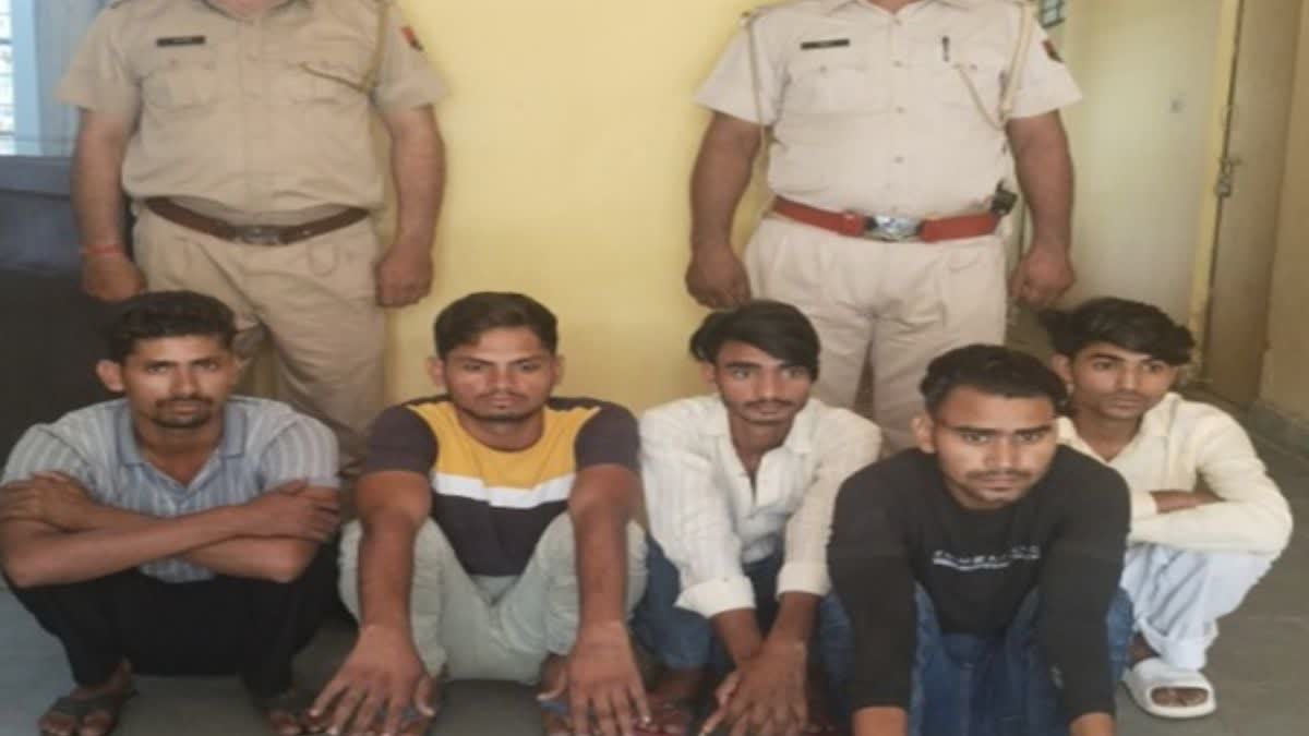 ETVBharatRJ's tweet image. साइबर ठगी में लिप्त पांच आरोपी गिरफ्तार, सात मोबाइल फोन व फर्जी सिम कार्ड बरामद 
etvbharat.com/hi/!state/crim… 
#CyberCrime #CyberFraud #FakeSim #Crime