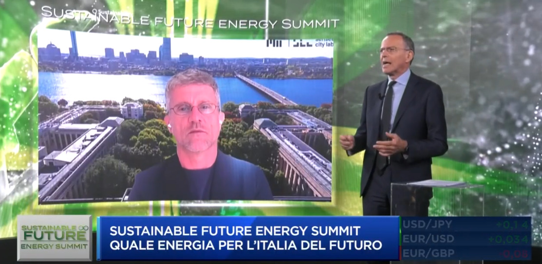 Carlo Ratti (Architetto): «La prima stanza della Biennale di Venezia parte proprio dal tema del condizionamento. Ma si parla di più di questo: di sensible city, di adattamento all’ambiente, di intelligenza». #SustainableFuture #Energia #TransizioneEnergetica #GreenDeal