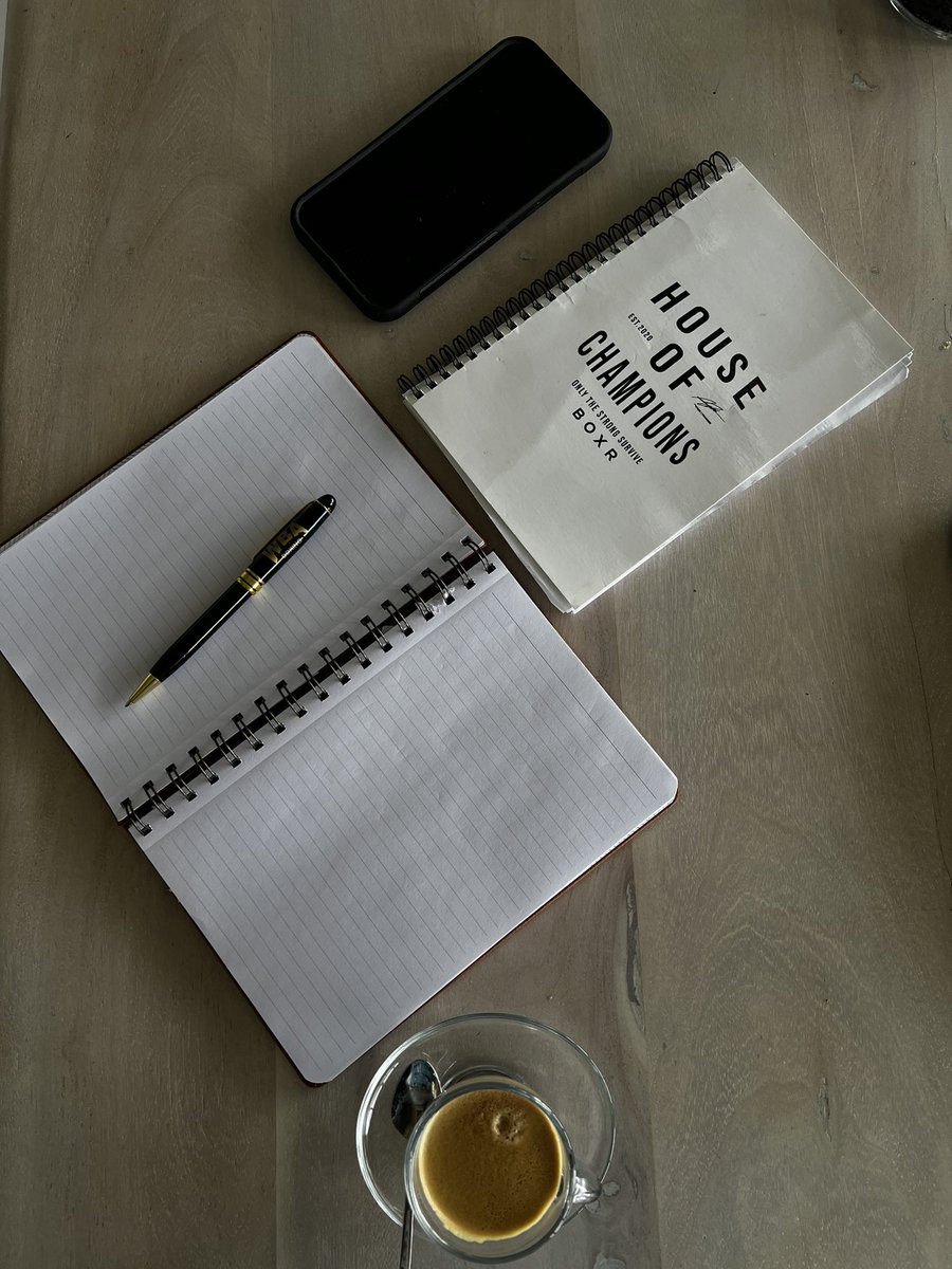 Writing  your goals down opens the window of opportunity to turn them into a reality. 
♟️👑