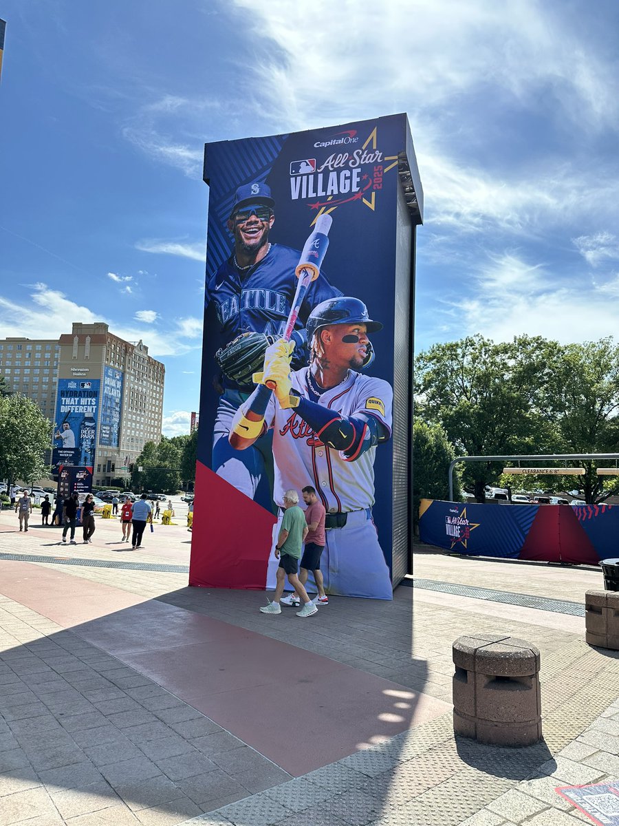 RatedRNupe414's tweet photo. The heat in hotlanta is real #BrewersRoadCrew #HRDerby #BigBombCruz https://t.co/HSL55QGlZP