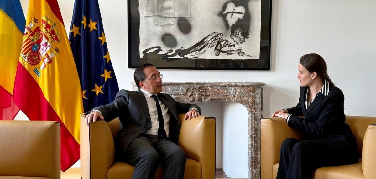 oana_toiu's tweet photo. Very productive meeting with the  Minister of Foreign Affairs @jmalbares. Reaffirmed our mutual commitment to deepening the bilateral Strategic Partnership, with a view to addressing current international challenges, while advancing coordination on EU dossiers. Highlighted the appreciation for Spain’s contribution to the security on the Eastern Flank, as well as for the welcoming and inclusive way in which Romanian citizens have been integrated into Spanish society. Stressed the confidence in the joint commitment to finalizing the bilateral Agreement on Dual Citizenship.
