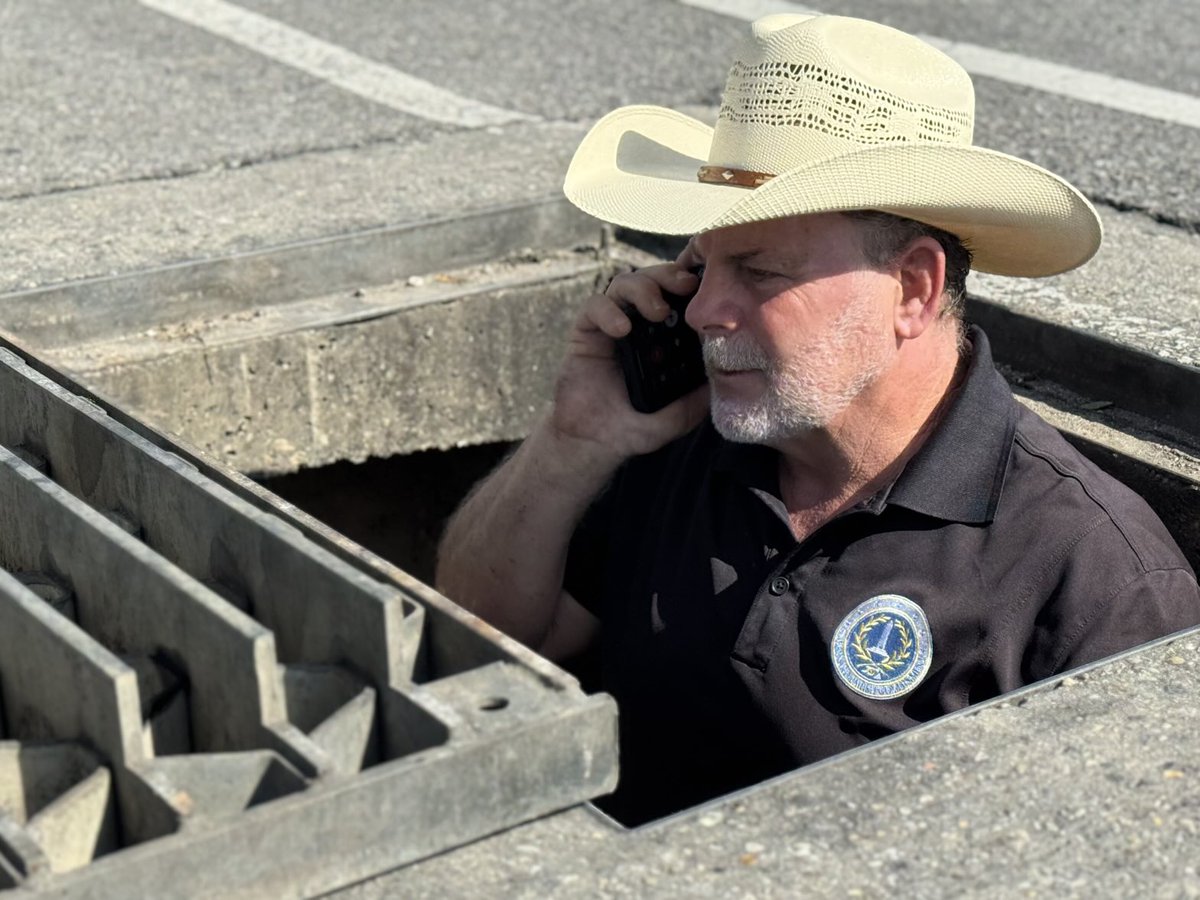 PMurphyWWL's tweet image. St. Bernard Parish President Louis Pomes in a manhole, personally working to clear a drainage pipe in Arabi in advance of expected tropical weather this week in the Gulf. This area has experienced street flooding during recent storms. @WWLTV