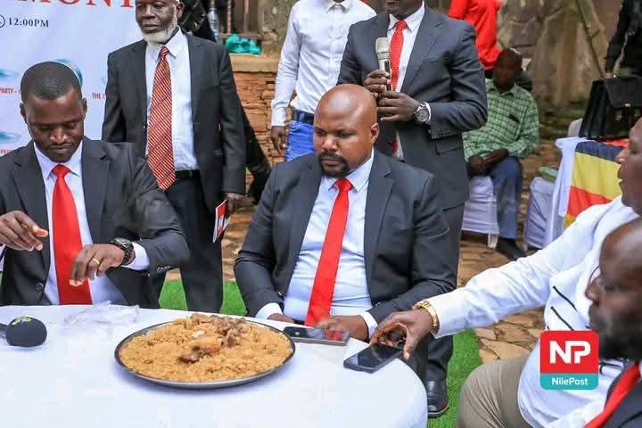 See these useful idiots 
Form useless political parties to fight NUP.JUST RICE🤣