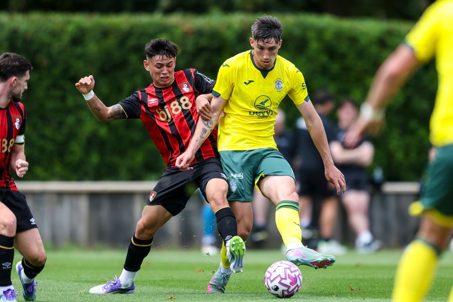 AFC Bournemouth beat Hibernian today 2-1 in a friendly at the Performance Centre.

Goals from Billing &amp; Faivre.

#afcb Starting XI: Neto, Cook, Senesi, Mepham, Brooks, Evanilson, Tavernier, Soler, Faivre, Hill, Billing. 

afcb.co.uk/news/2025/july…