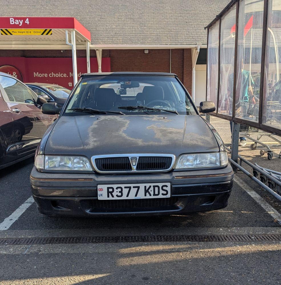 nostalnerd's tweet image. Can we have a moment of silence for the bonnet of this Rover, which is not, in fact, reflected clouds.