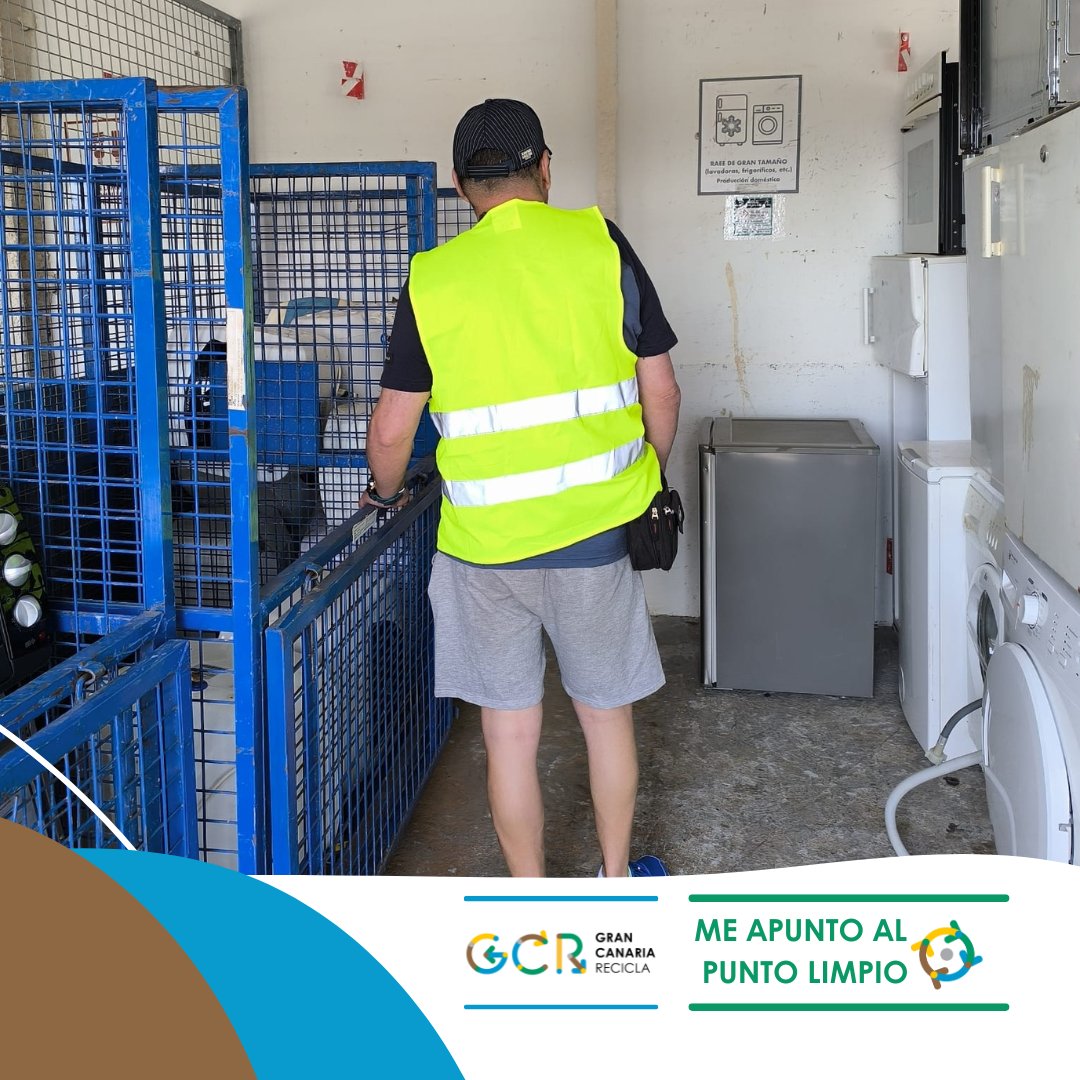 GC_Recicla's tweet image. 📸 Así fue la visita al #PuntoLimpio de Vecindario y nuestra charla en un campus de verano.
♻️ Enseñamos a ver los #residuos como recursos valiosos dentro de la #EconomíaCircular.
#GCRecicla @GranCanariaCab @GranCanaria_M_A