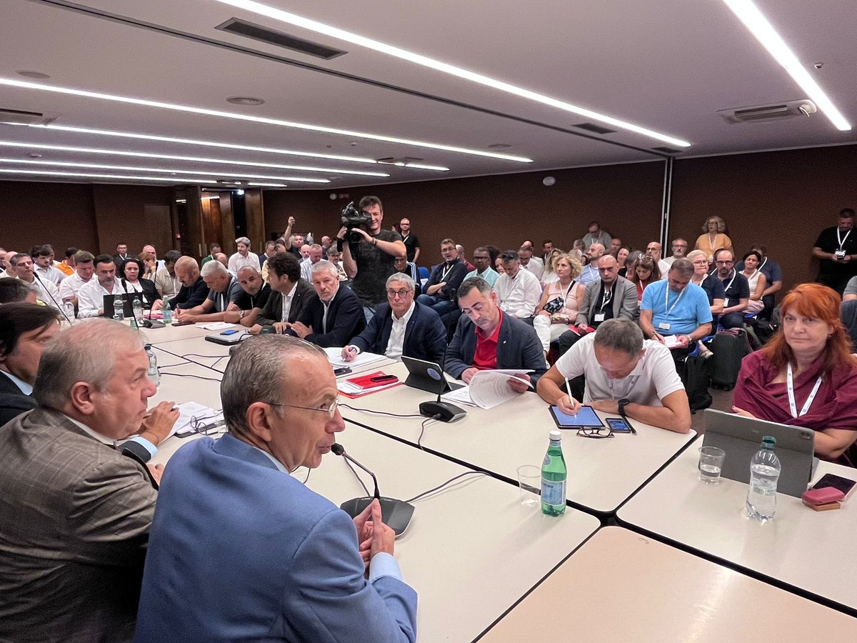 rita querzè (@rquerze) on Twitter photo Riparte la trattativa per il contratto #metalmeccanici Tre incontri fissati 11 18 e 25 settembre. Verteranno su aspetti più tecnici. Accordo tutto da costruire. Ma è un inizio. <a href="/Federmeccanica/">FEDERMECCANICA</a> <a href="/FIMCislStampa/">Fim Cisl Nazionale</a> <a href="/UilmNazionale/">Uilm Nazionale</a> <a href="/fiomnet/">Fiom-Cgil nazionale</a> Riparte la trattativa per il contratto #metalmeccanici Tre incontri fissati 11 18 e 25 settembre. Verteranno su aspetti più tecnici. Accordo tutto da costruire. Ma è un inizio. <a href="/Federmeccanica/">FEDERMECCANICA</a> <a href="/FIMCislStampa/">Fim Cisl Nazionale</a> <a href="/UilmNazionale/">Uilm Nazionale</a> <a href="/fiomnet/">Fiom-Cgil nazionale</a> 