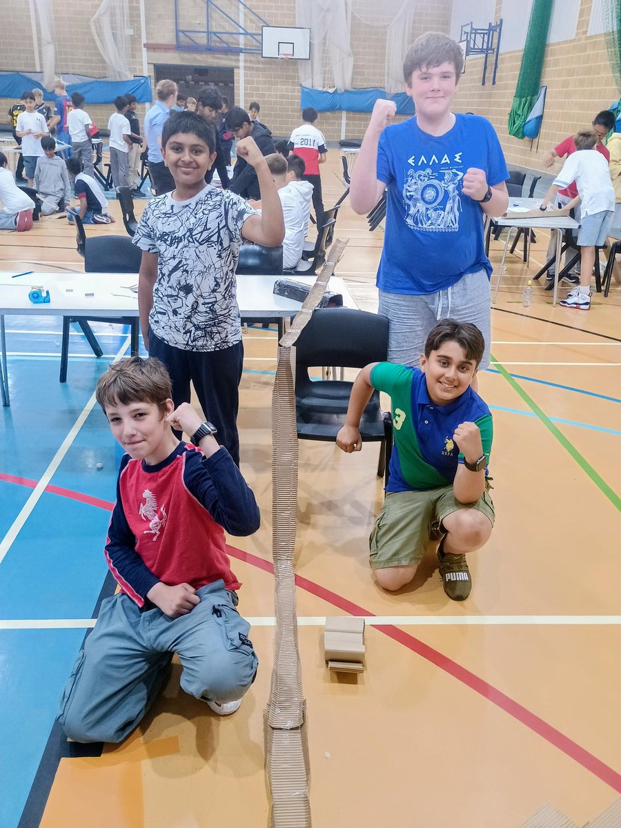 AGSFounded1598's tweet image. 🚀🔬 Year 7 STEM Day was packed with rockets, rollercoasters, reptiles &amp;amp; more!

180 students launched, built, explored &amp;amp; even sat on a bed of nails!

Zakir (7D): “Trust the process.”
Aakansh (7D): “A real challenge to improve our time.”

#AGSSTEM #STEMDay #FutureScientists