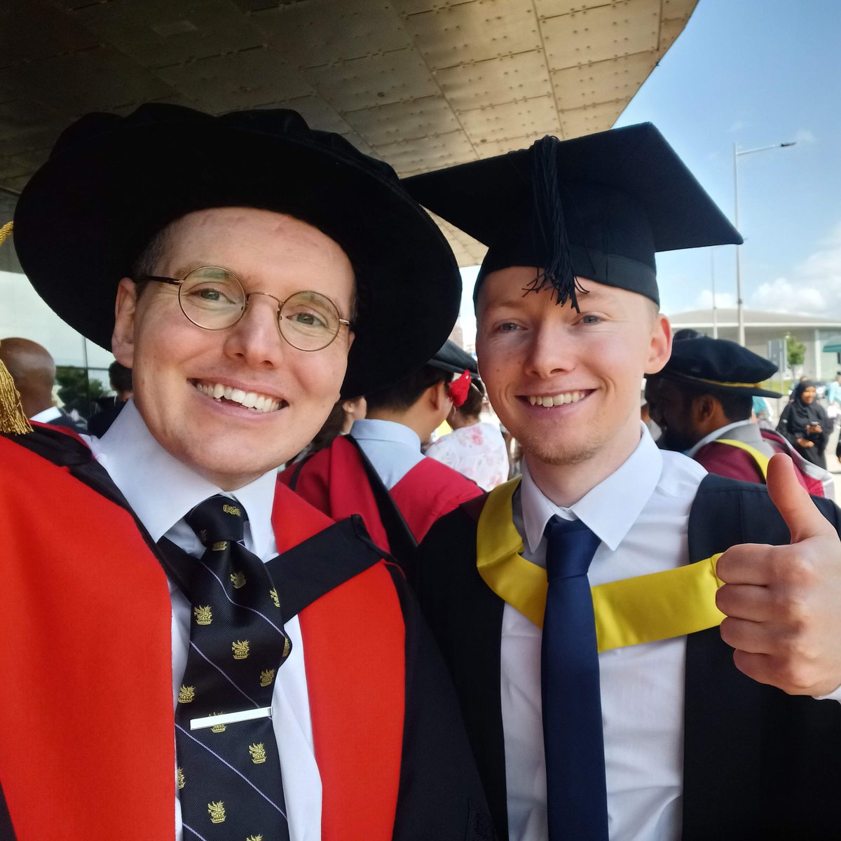 🎓🎉One of the best parts of teaching is seeing students succeed.

Proud to see my two BSc dissertation students, Kyle Walford and Ocean Hettiarachchi, graduate with First Class honours yesterday.

Congratulations to the whole Class of 2025!

#Graduation #CardiffMet #ClassOf2025