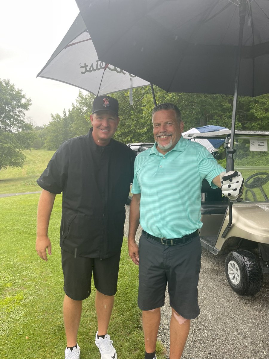 jefflytle_37's tweet image. Happy Birthday Jeff Meeks! #KingSniff