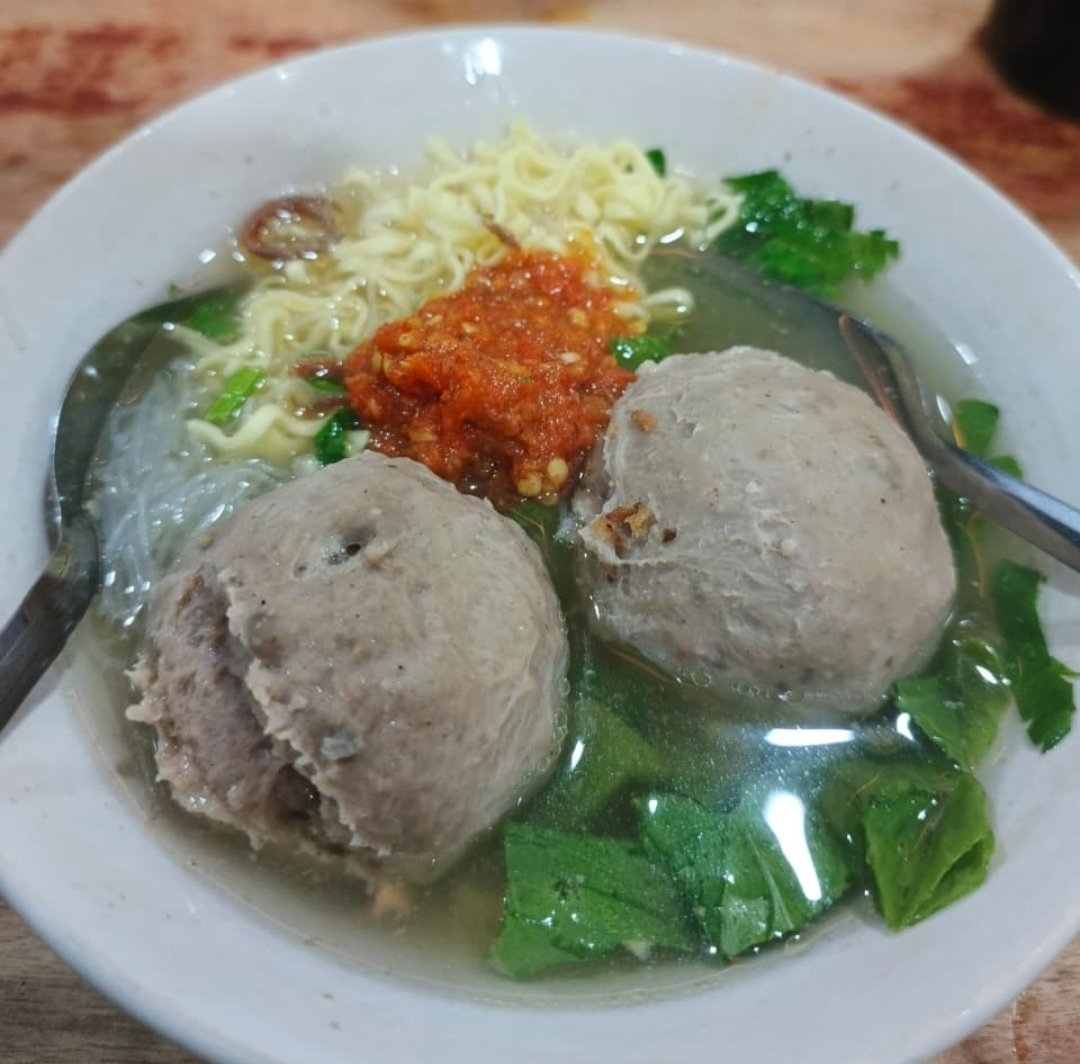 Amoy ๐ป (@4nggi4) on Twitter photo Yuk #ngeBaso guys โบ๏ธ๐ Yuk #ngeBaso guys โบ๏ธ๐