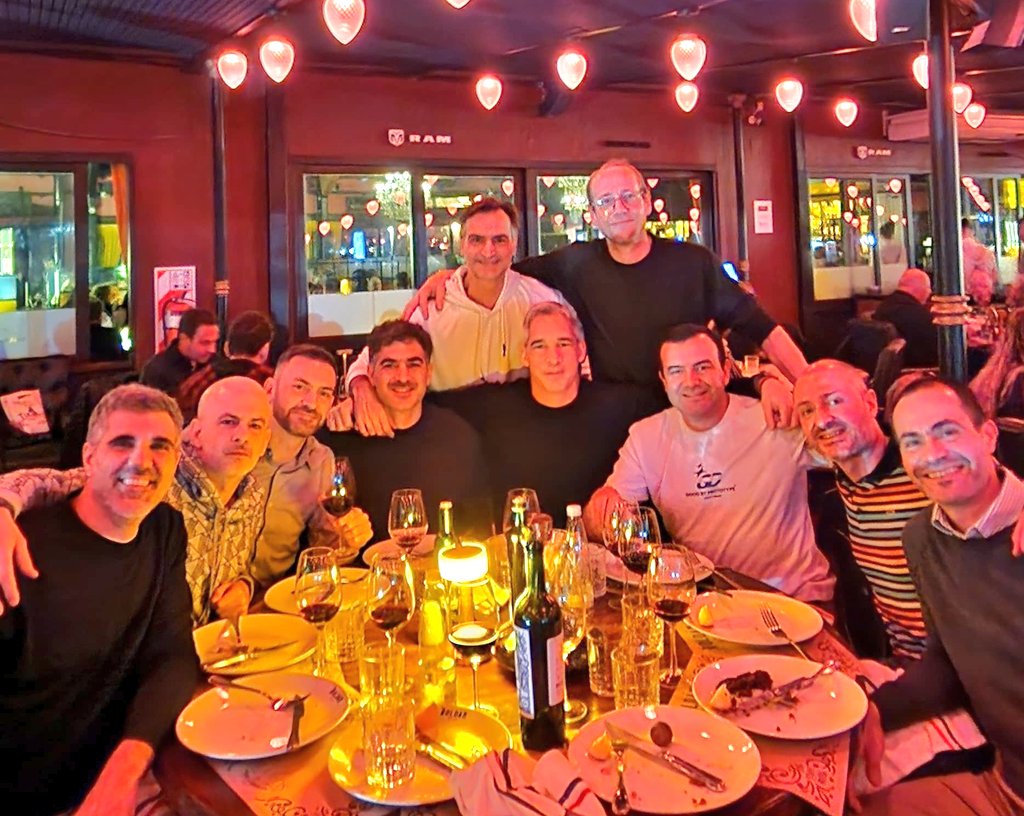 El Sanatorio Güemes nos dió 2 tesoros...!!!
Educación y amistad eterna